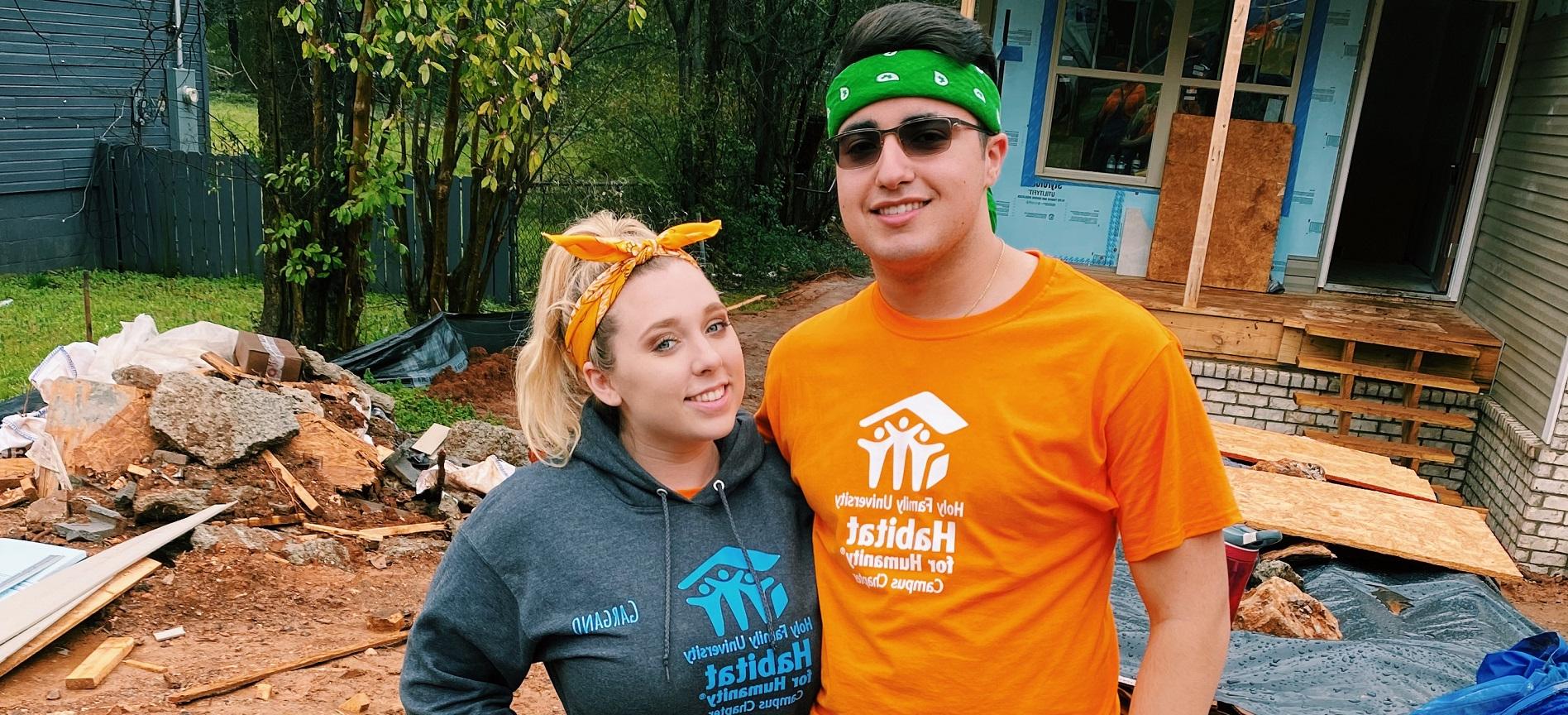 Students on Habitat for Humanity Trip